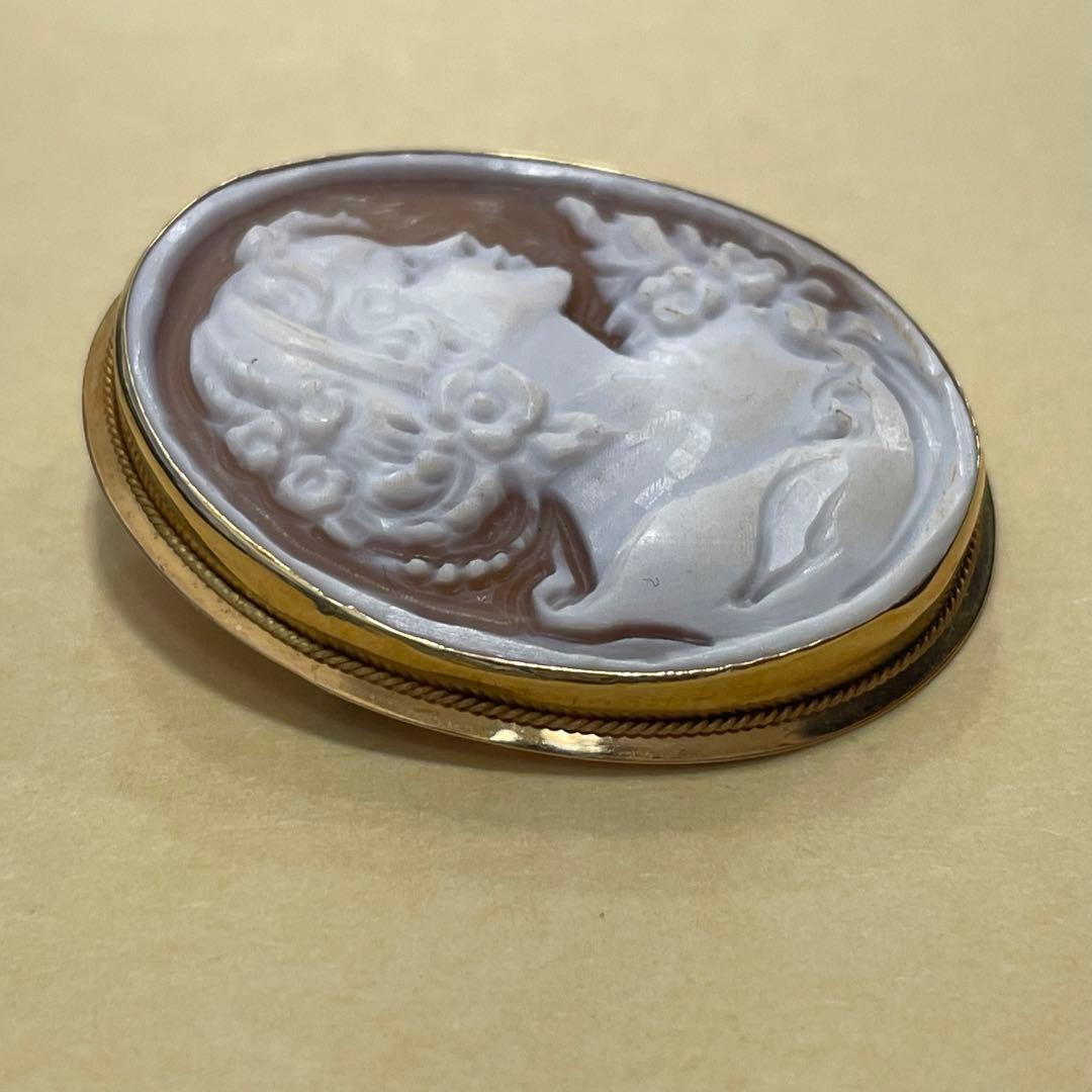 フ*ク様 カメオ女性ブローチ 750刻印