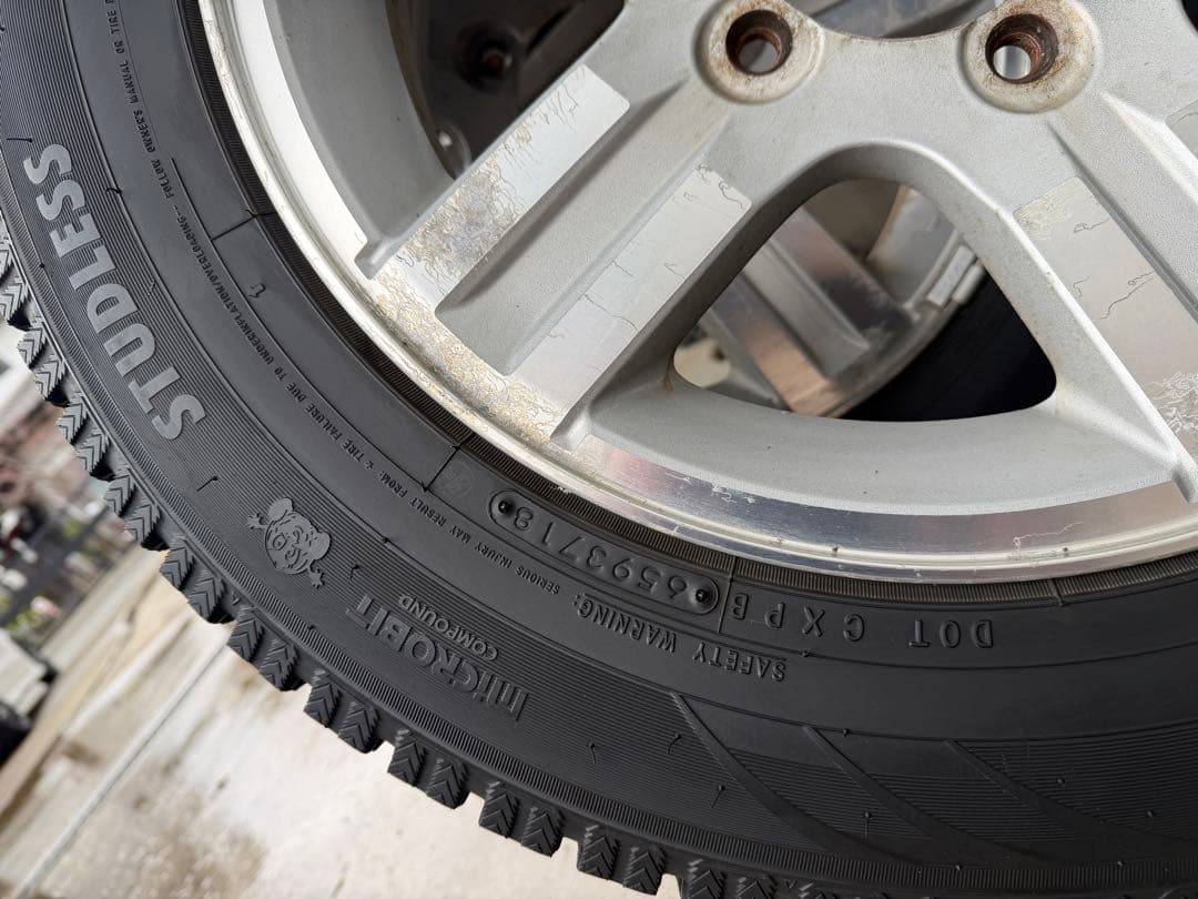 ジムニーJB23純正ホイールとスタッドレスタイヤ4本セット