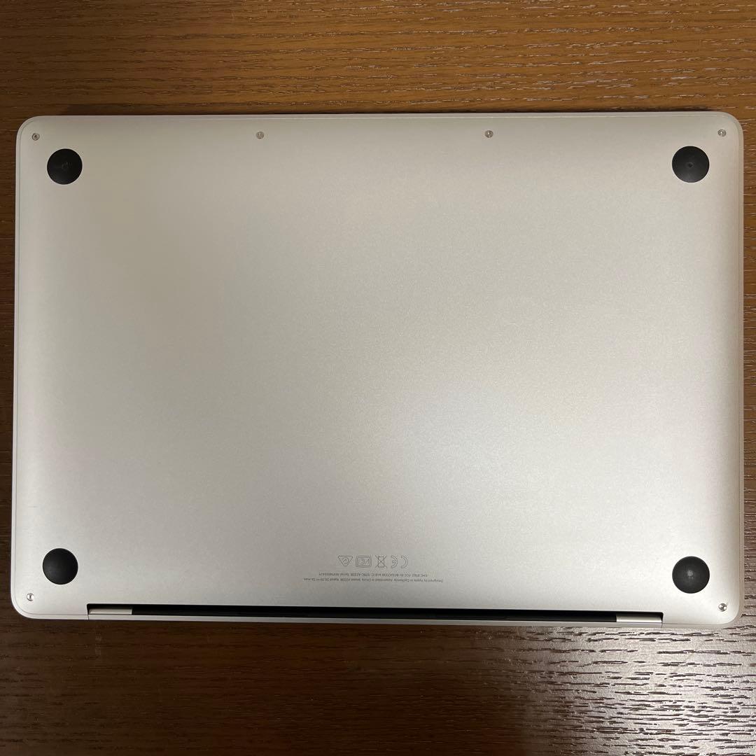 MacBook Pro 13インチ シルバー　M2チップ　箱あり