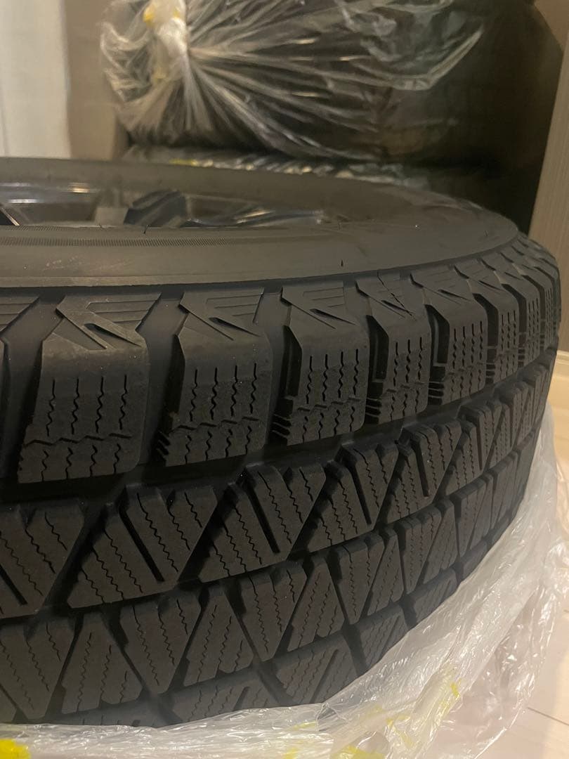 ブリヂストン BLIZZAK DM-V3 スタッドレスタイヤホイールセット