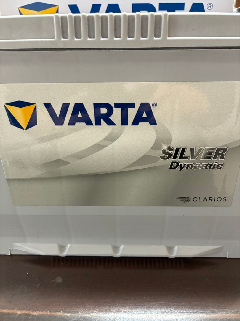 VARTA S-100R カーバッテリー 新品未使用 S-95互換
