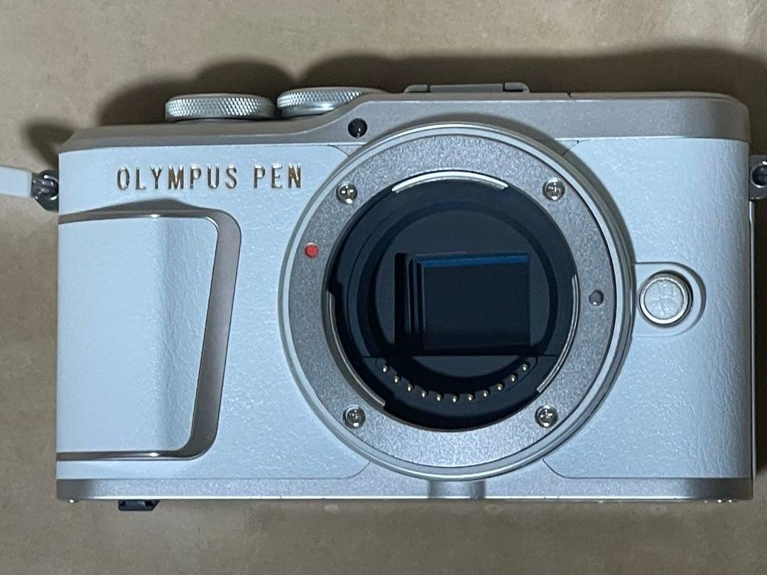 展示品　OLYMPUS PEN E-PL10 ホワイト　ダブルズームキット
