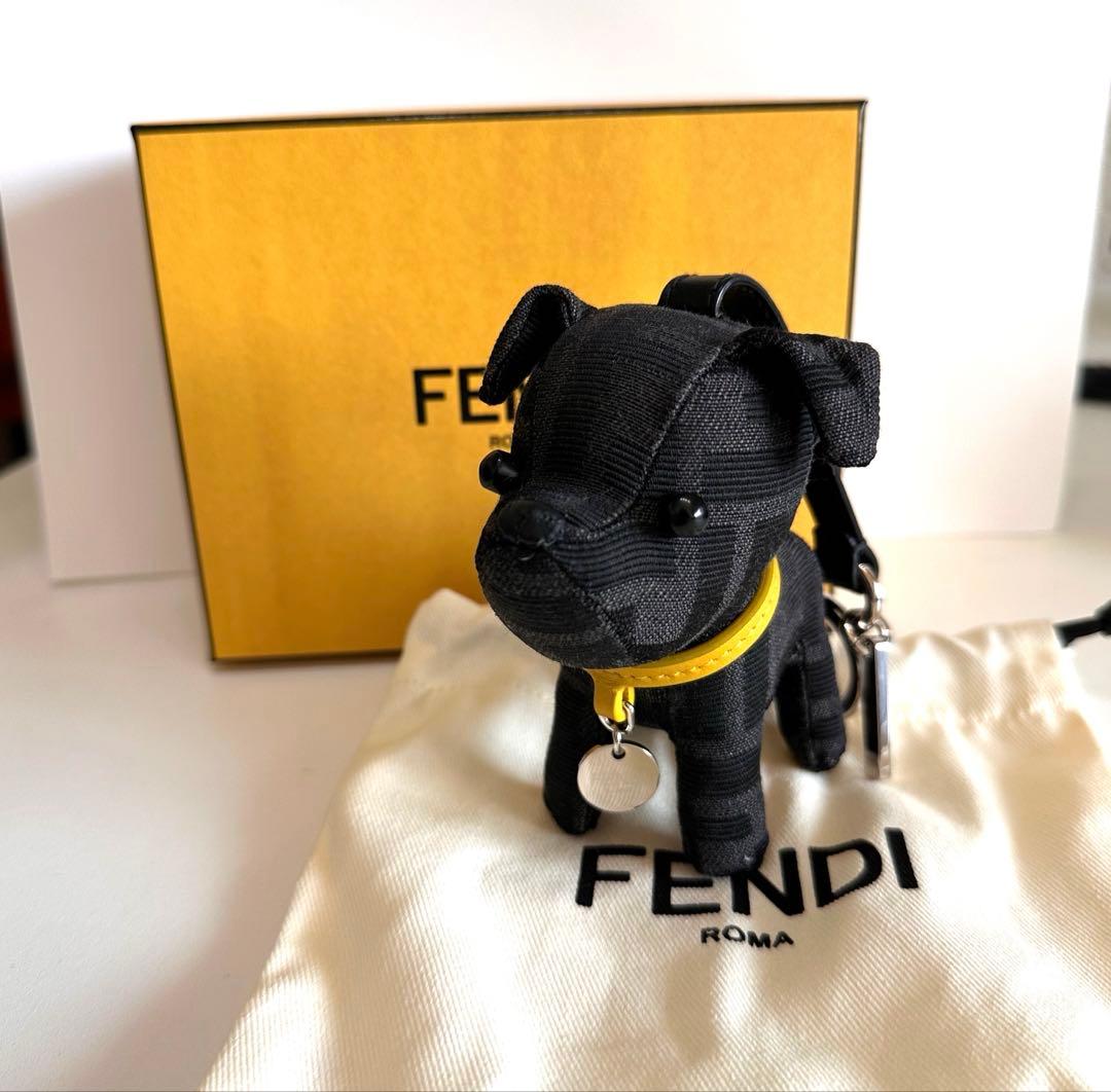 【美品】FENDI フェンディ ドッグ チャーム 箱あり