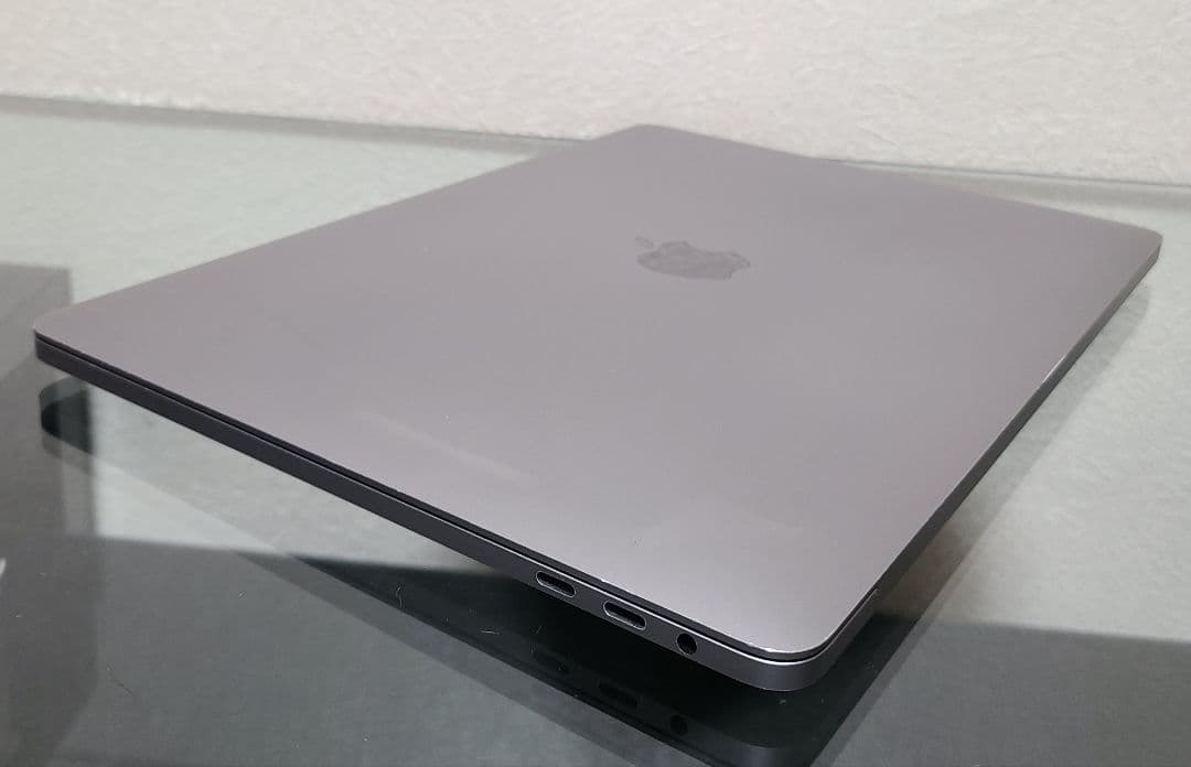 MacBook本体 Apple MacBook Pro Core i7 1TB 32 GB