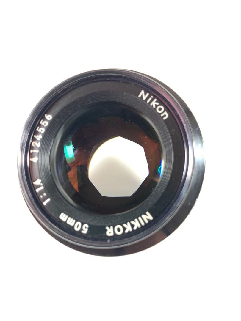 Nikon FE2 フィルム一眼レフカメラ 50mmレンズ、ストロボ付き