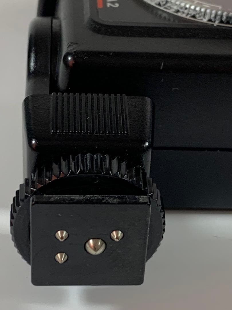 Nikon FE2 フィルム一眼レフカメラ 50mmレンズ、ストロボ付き