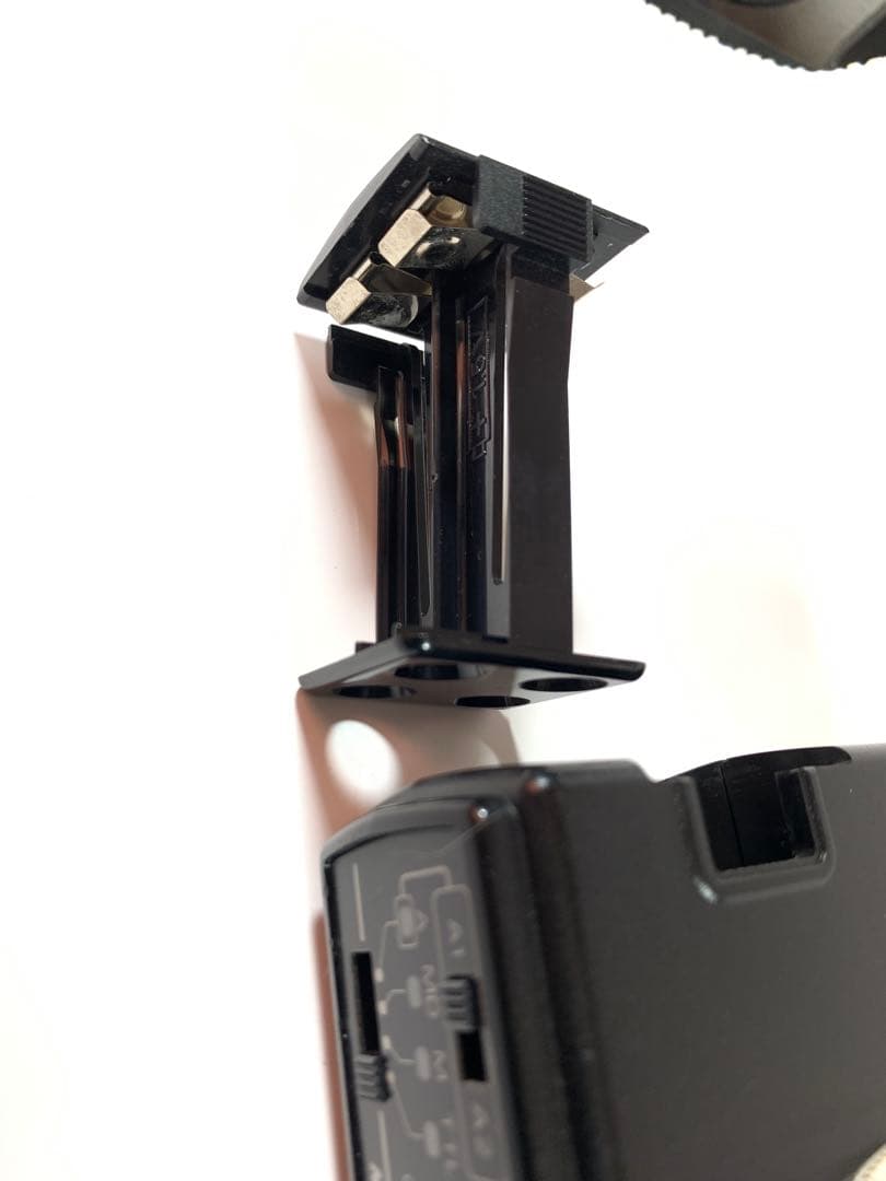 Nikon FE2 フィルム一眼レフカメラ 50mmレンズ、ストロボ付き