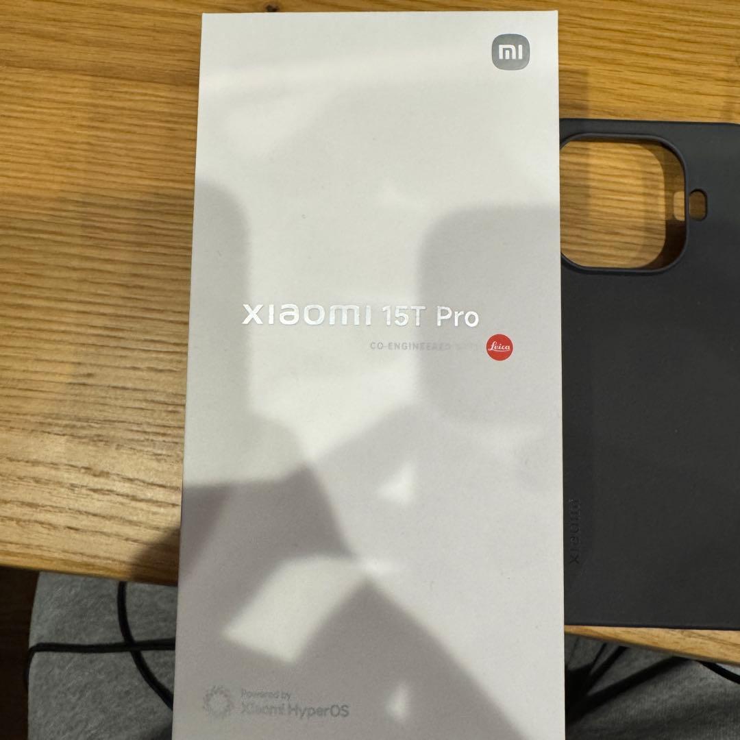 【美品】国内版 Xiaomi 15T Pro 1TB グレー+ケース、フィルム