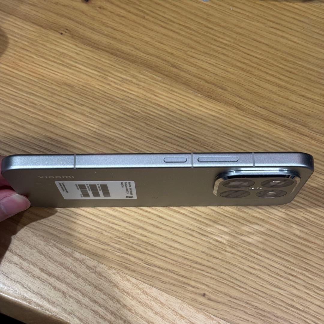 【美品】国内版 Xiaomi 15T Pro 1TB グレー+ケース、フィルム