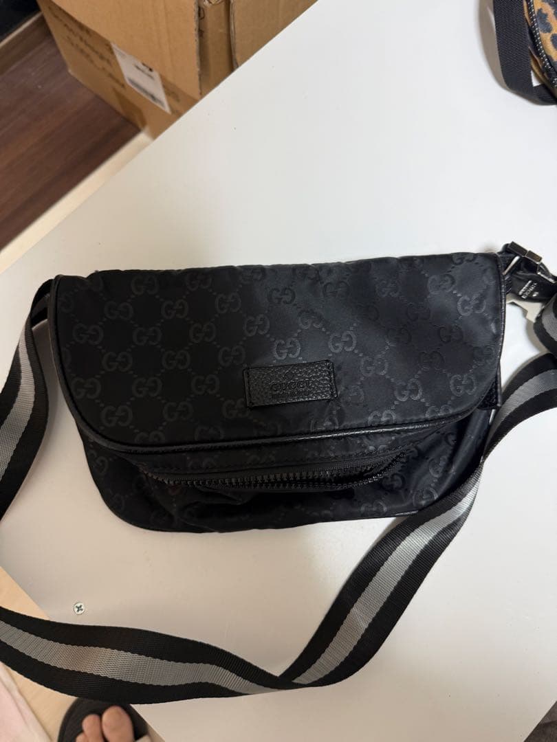 GUCCIボディバック、ウェストバッグ