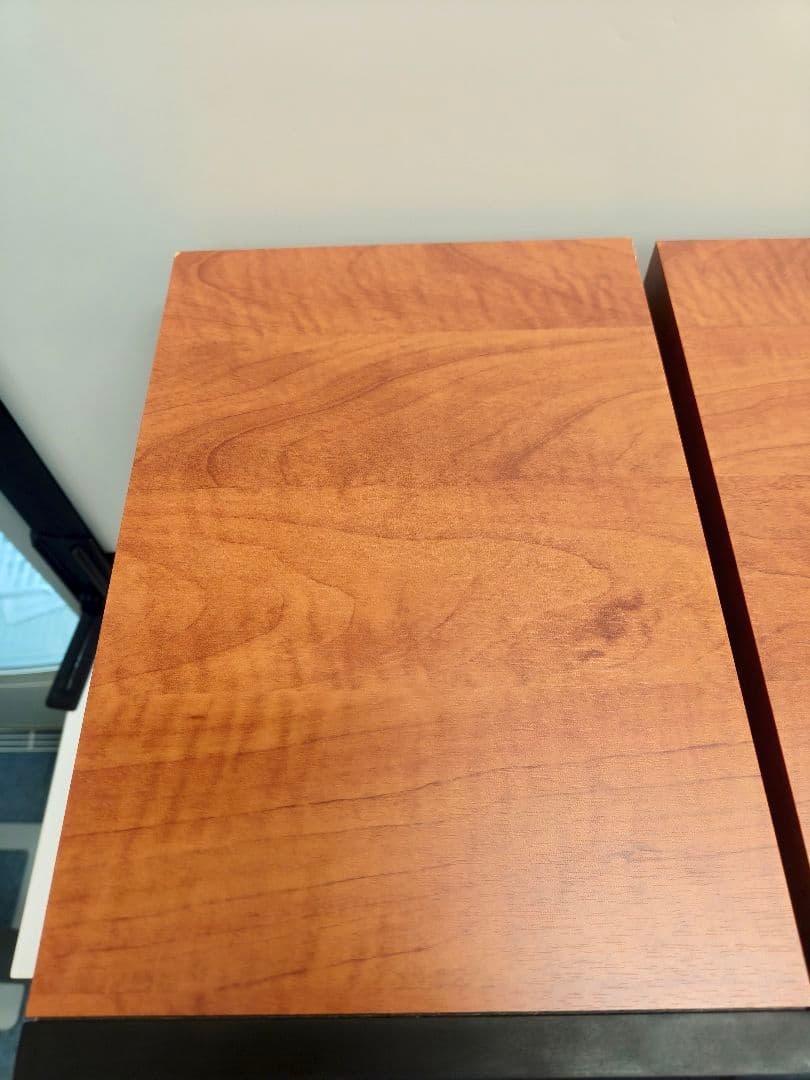 Bowers & Wilkins 685 ブックシェルフスピーカー