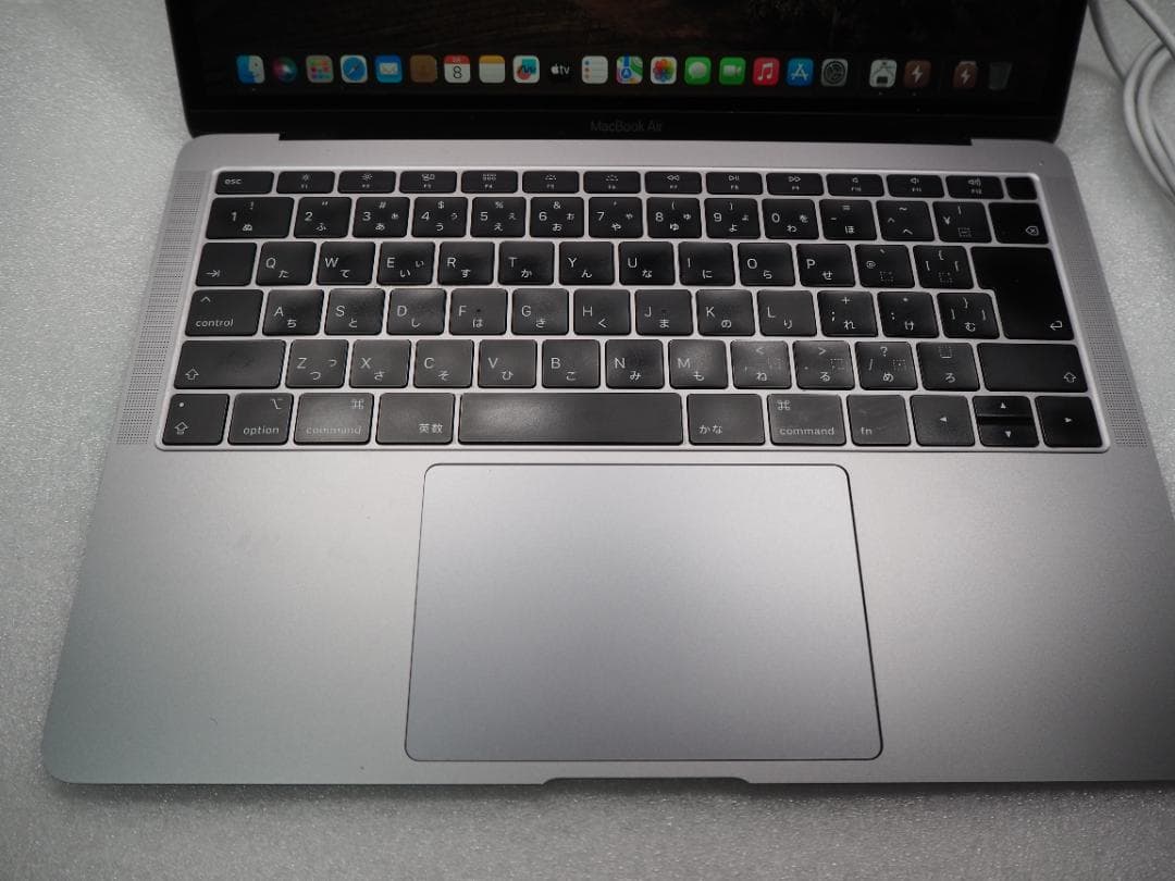 岡八郎　MacBook Air 2018