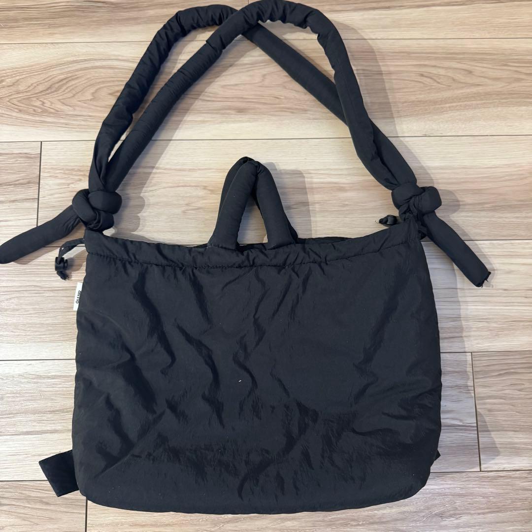 OLEND ショルダーバッグ
