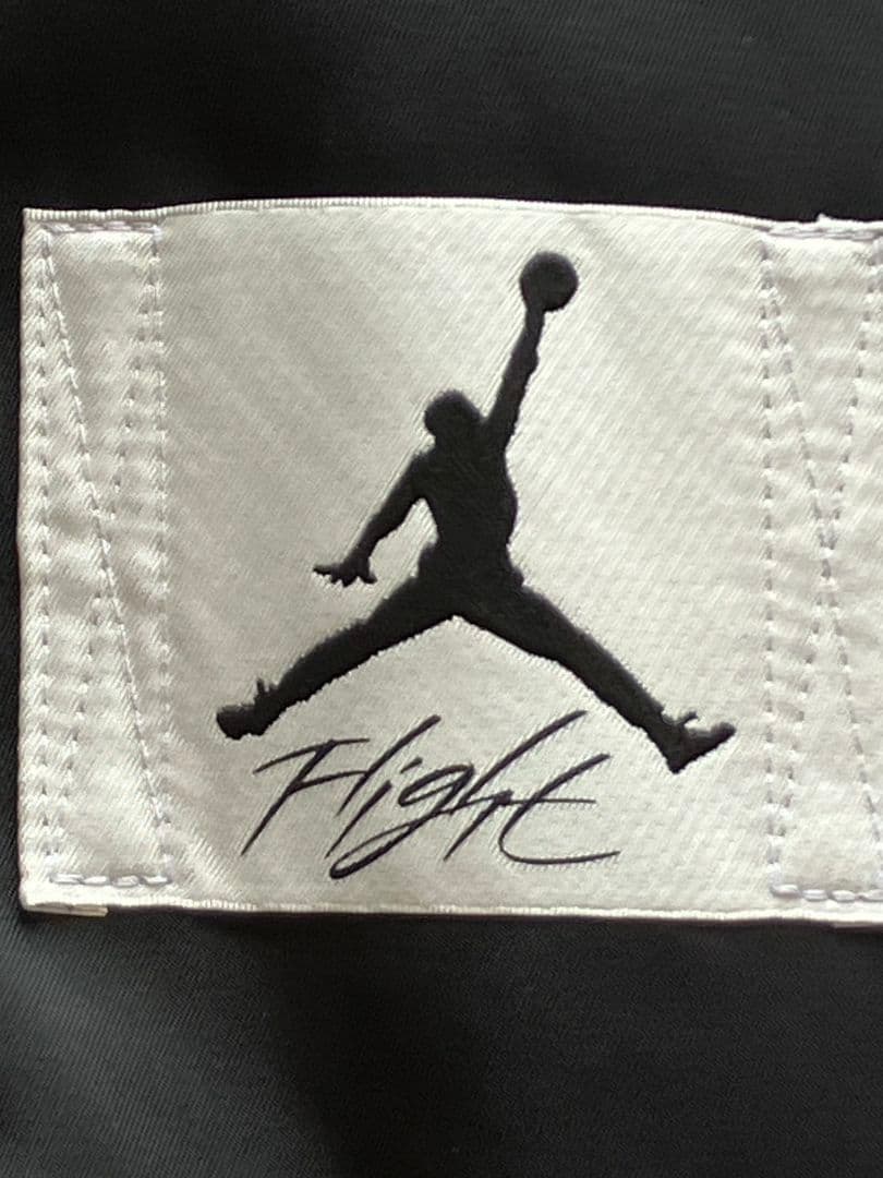 ジョーダンエッセンシャル ジャンバー お値引可