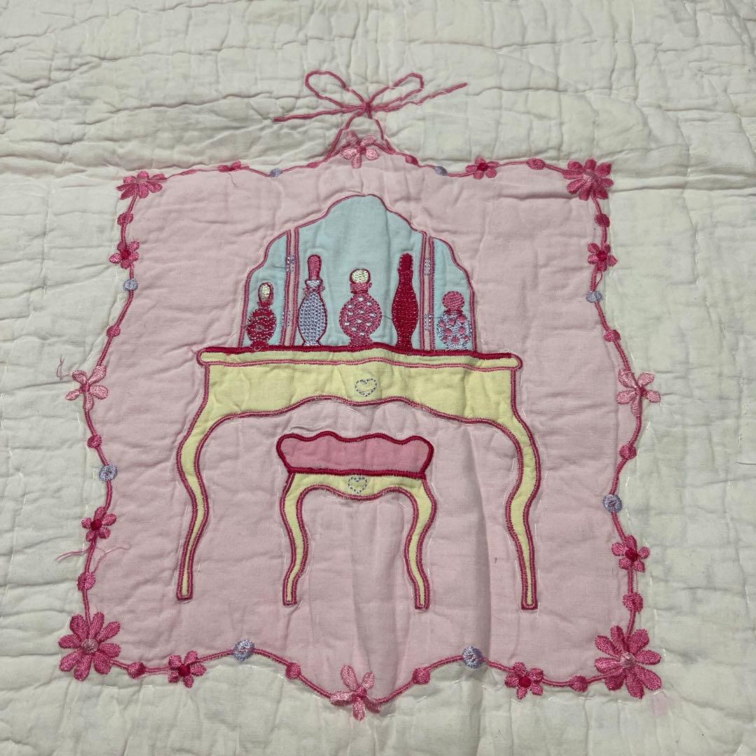 さらに値下げ！ローラアシュレイ　敷きマット　刺繍