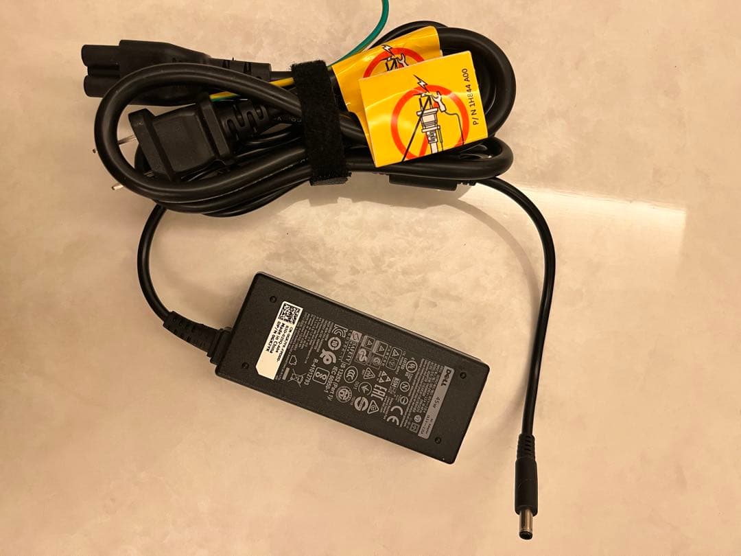 DELL ノートパソコン P24T003