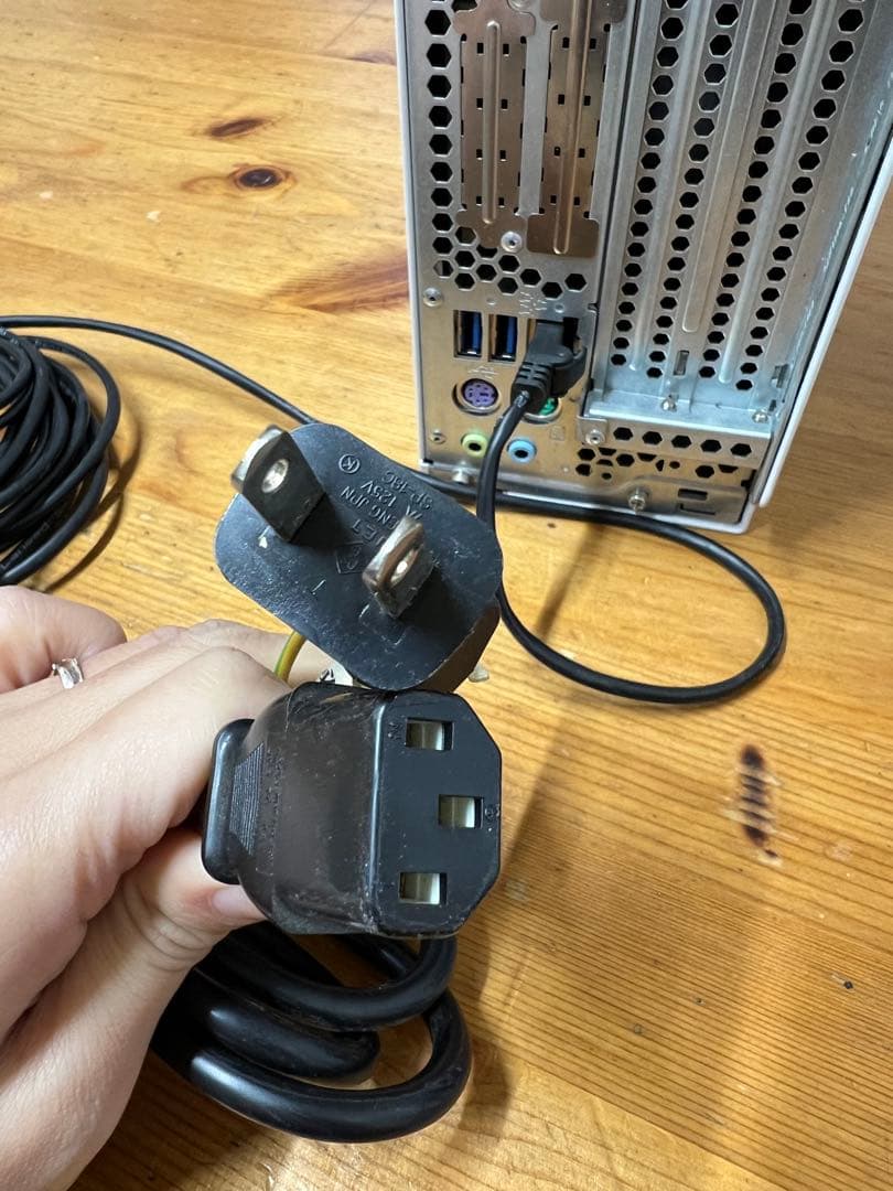 富士通 ESPRIMO FMVD38001