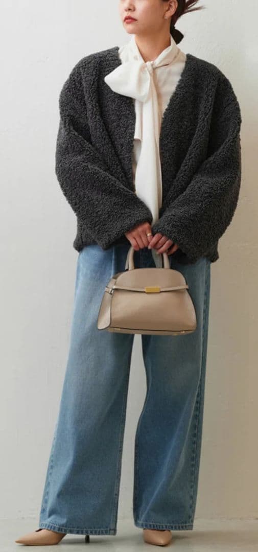 【美品】2024年製　ガリャルダガランテ　フィネスボウタイブラウス　とろみ素材