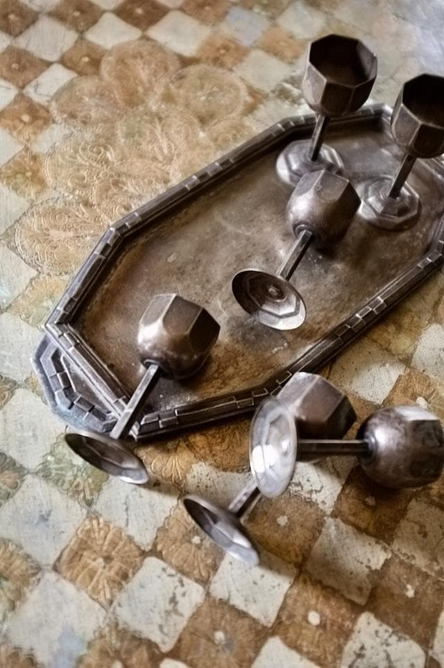 sold 1900s フランス 多数派オクトゴナル リキュールカップとトレイ