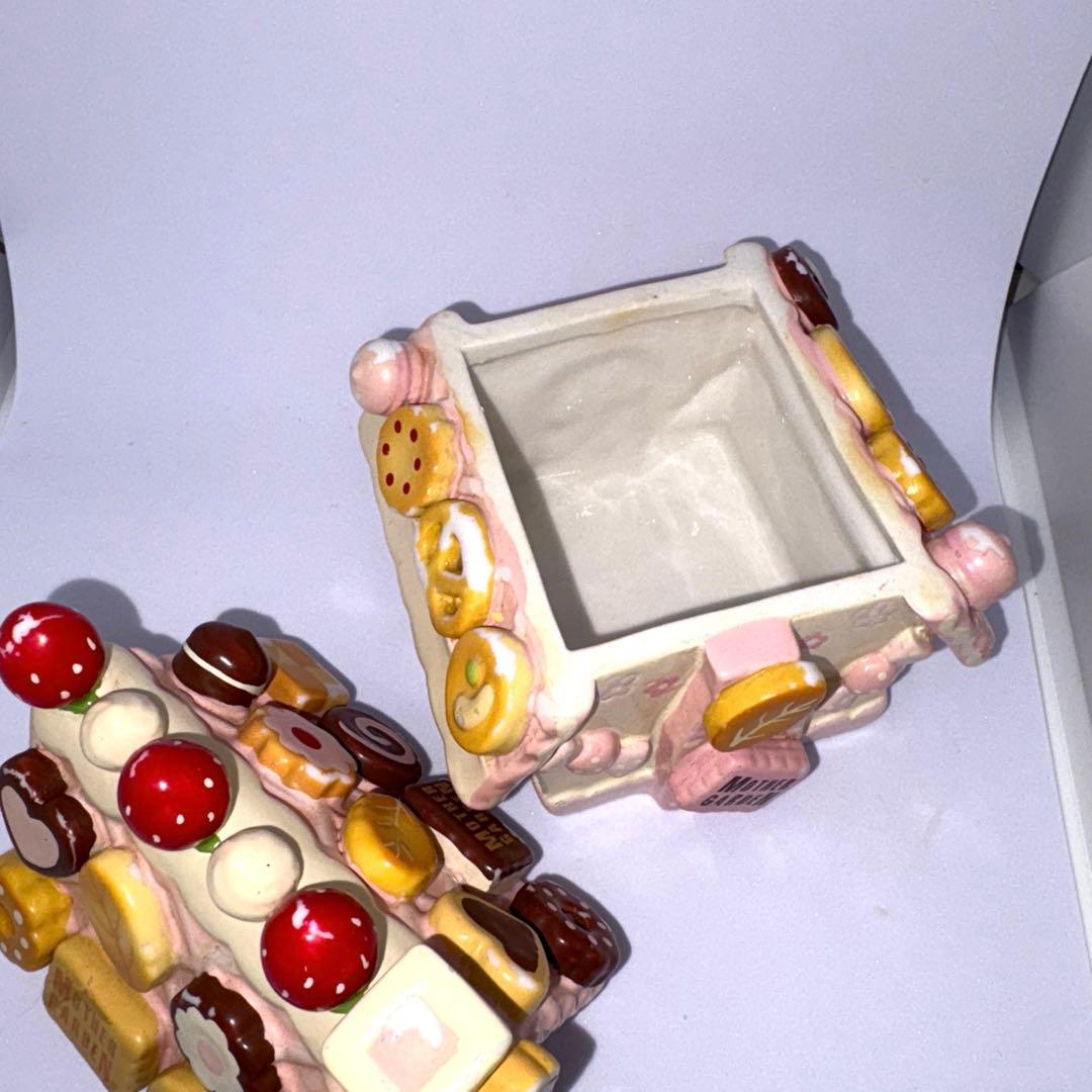 【激レア】 マザーガーデン 陶器 小物入れ お菓子のおうち クッキーハウス