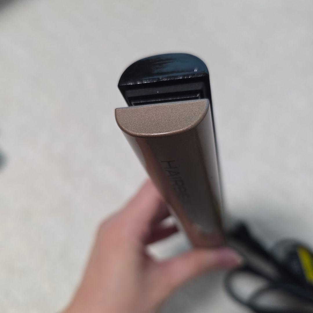 ヘアビューロン 4Dプラス ストレートアイロン⚠一部破損