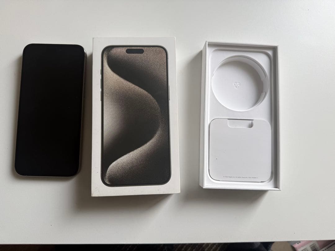 iPhone 15 Pro Max 256GB/箱付き｜美品｜ケース付