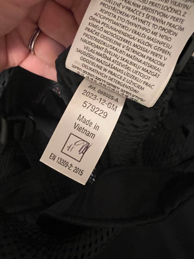 ☆美品☆早い者勝ち☆ベビービョルン ハーモニー ブラック