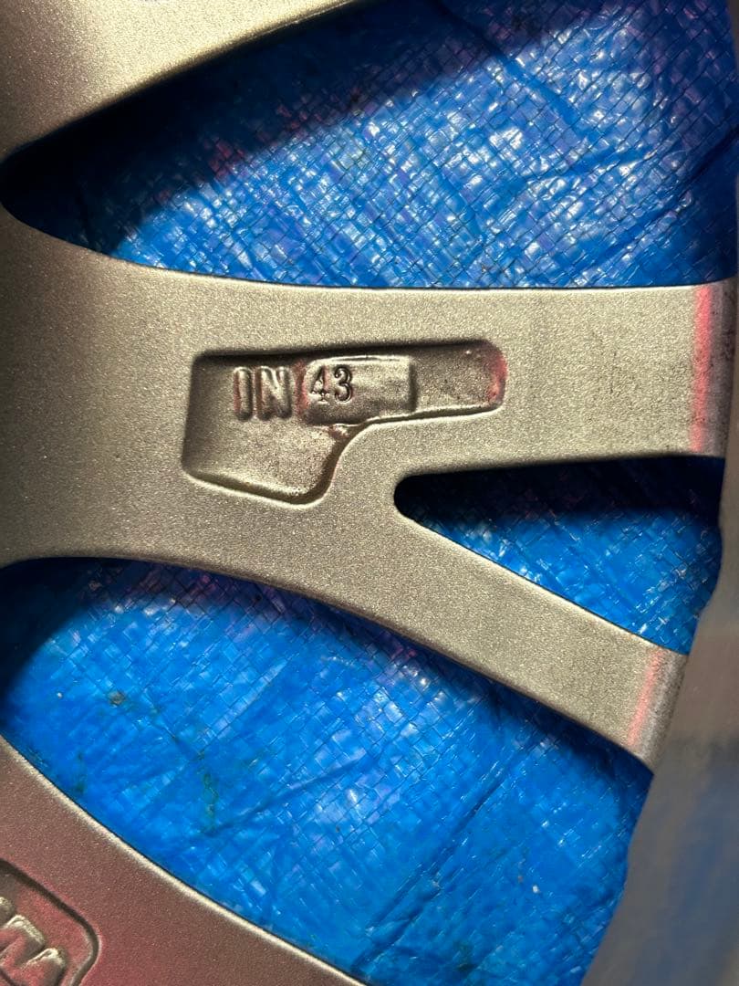 185/60R15 スタッドレス4本セット　シエンタ等に！2023年製造　バリ山