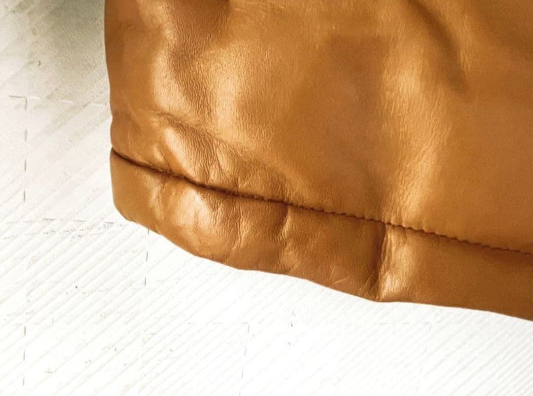 【新品同様】キャメル レザーダウンジャケット リブ袖 Lサイズ