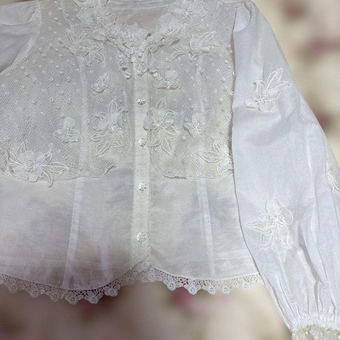 アトリエまりこ♡綿ローン♪レース＆お花のブラウス・ノンノンドール・へっぽこ先生