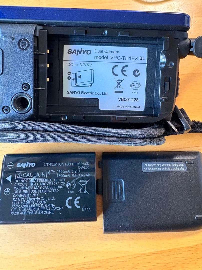 SANYO デジタルムービーカメラ　品番 VPC-CG9 Xacti