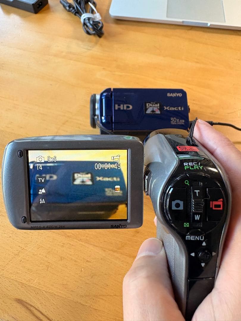 SANYO デジタルムービーカメラ　品番 VPC-CG9 Xacti