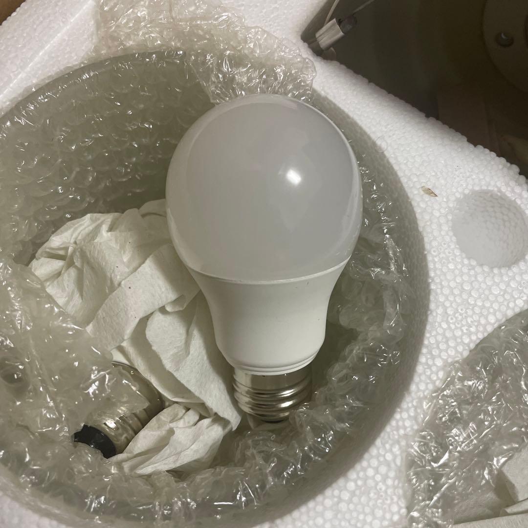 LOWYA ラスボルタ4灯　シーリングファンライトWH/NA LED電球４つ付き