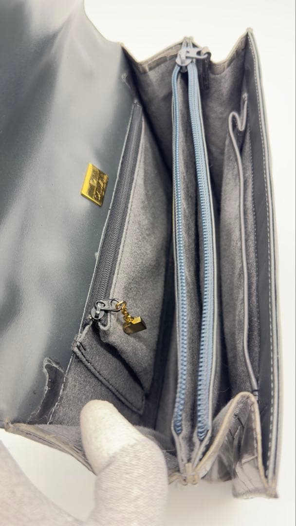 最終値下げ品 JRA クロコダイルレザー ビジネスバッグ ブリーフケース グレー