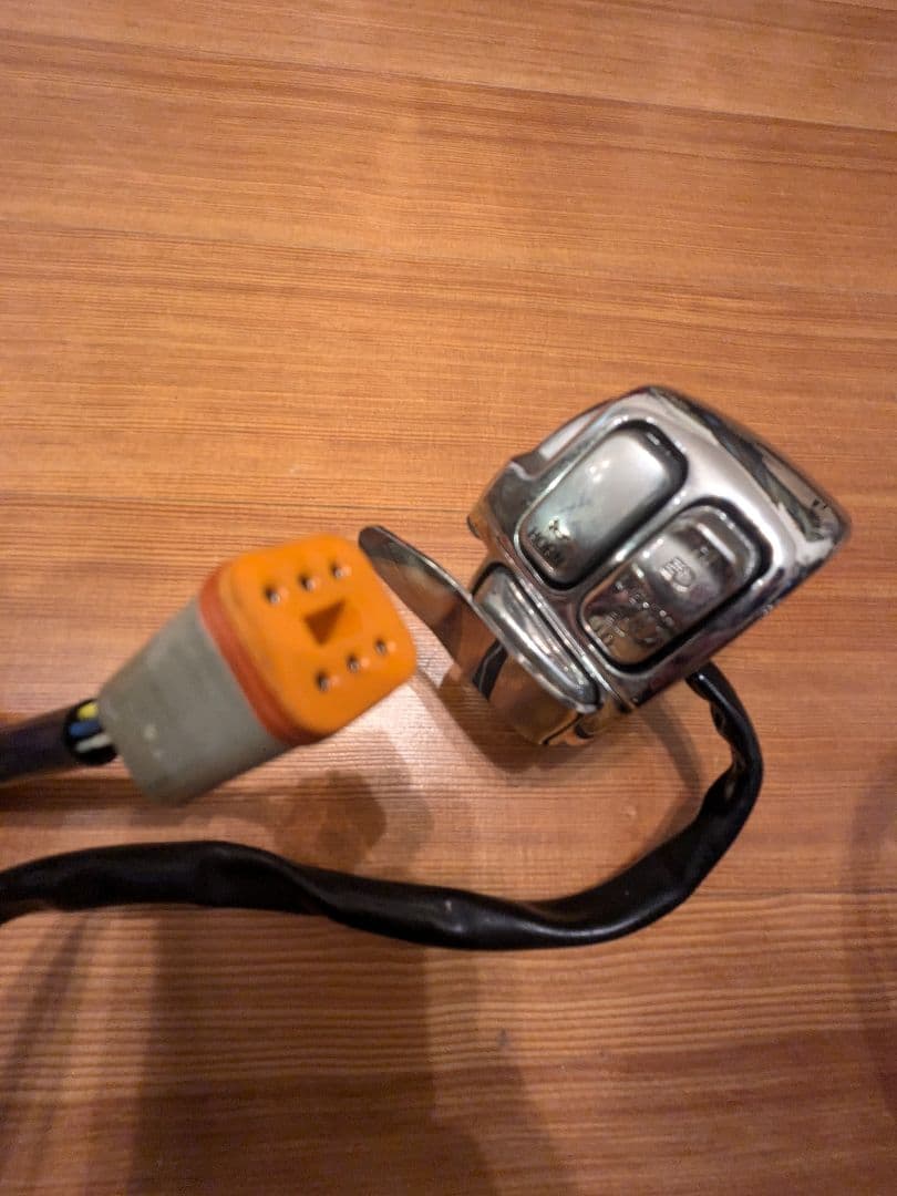 ハーレースイッチハウジング