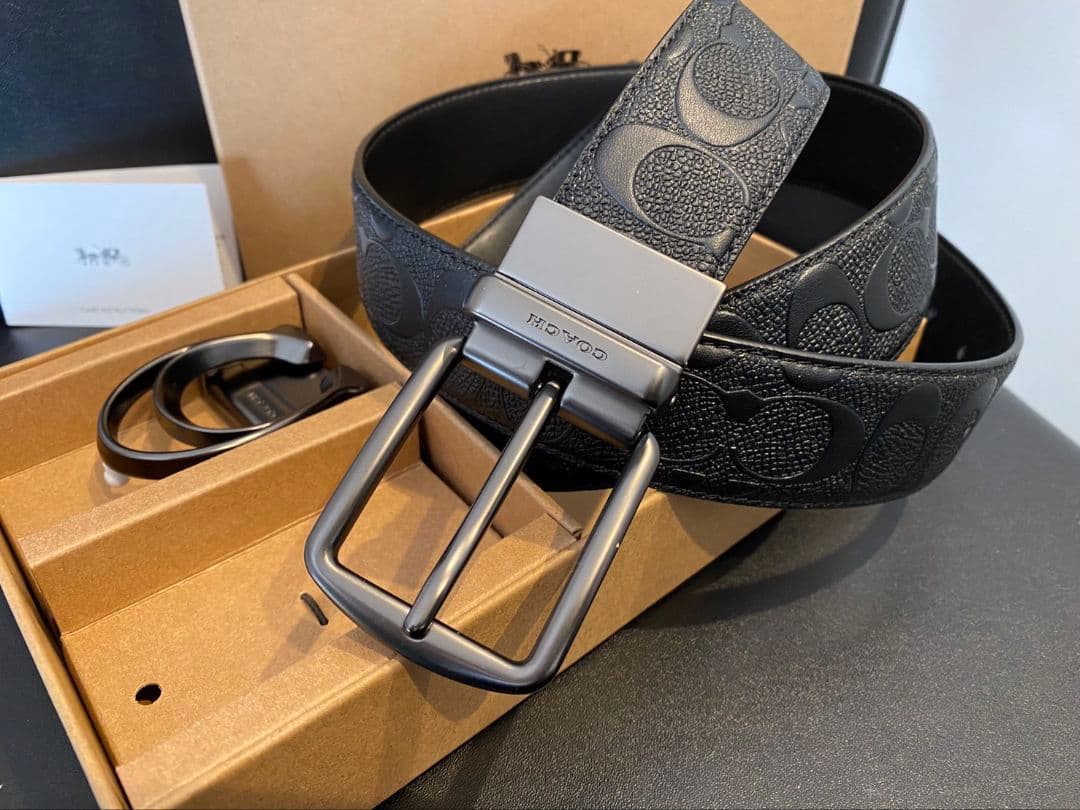 SALE♪コーチ　新品　リバーシブル　シグネチャー　バックル回転フリーサイズ