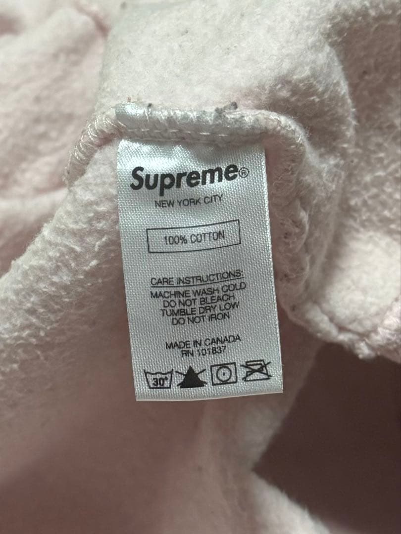 supremeピンクパーカー