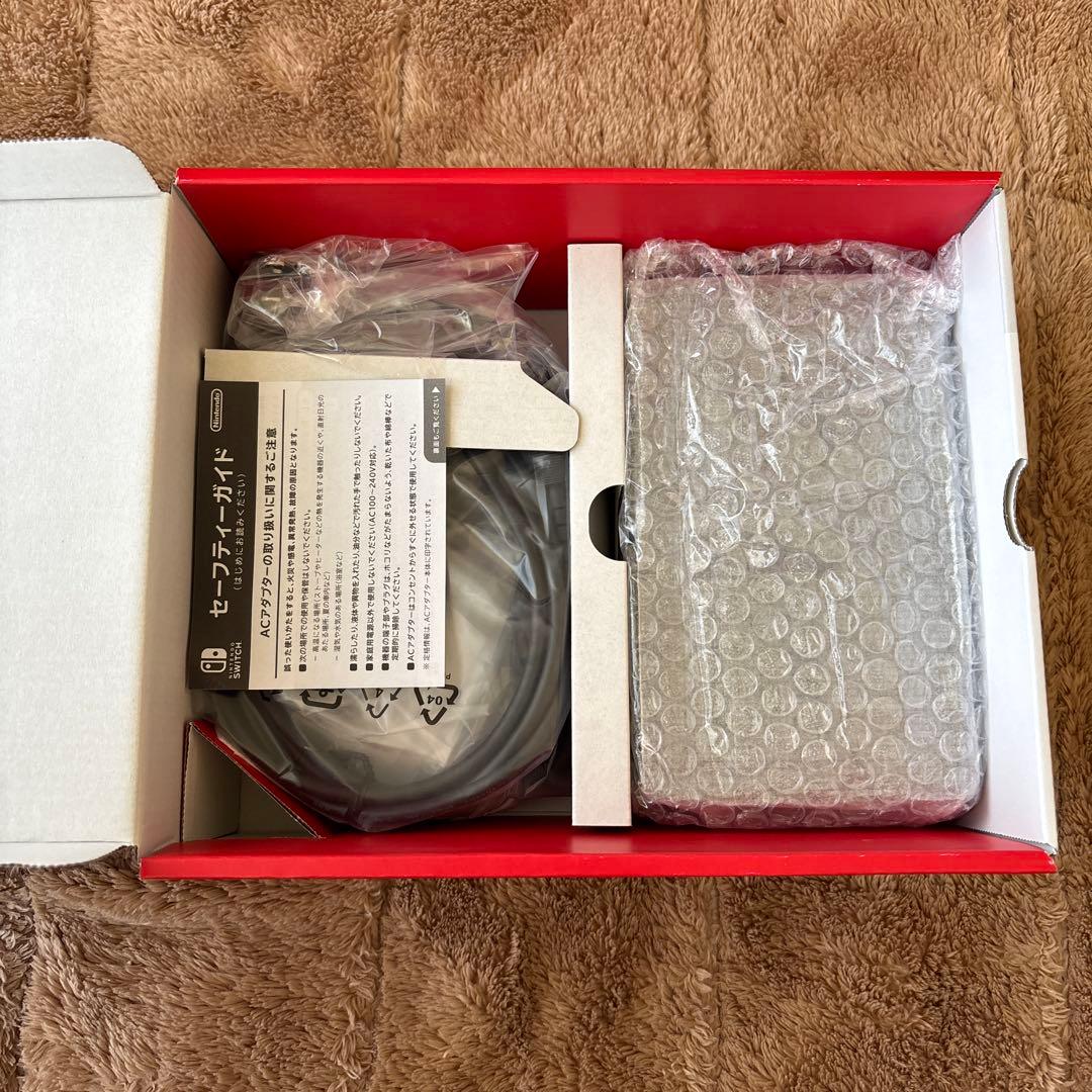 【未使用・新品】Nintendo Switch ニンテンドースイッチ　一式