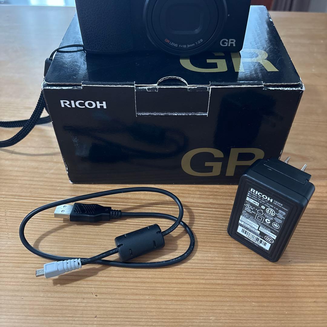 RICOH GR 初代モデル（2013年）APS-Cコンデジ リコー