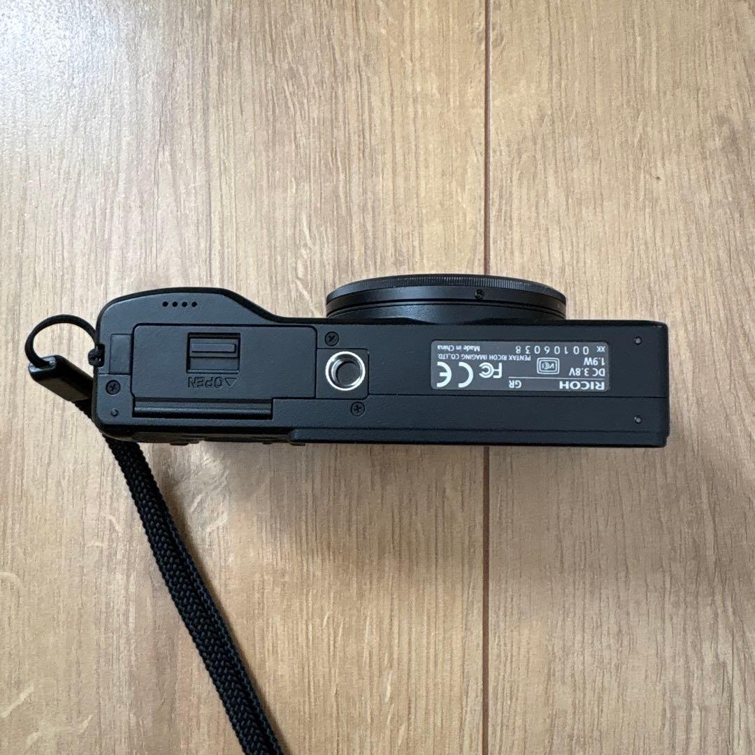 RICOH GR 初代モデル（2013年）APS-Cコンデジ リコー