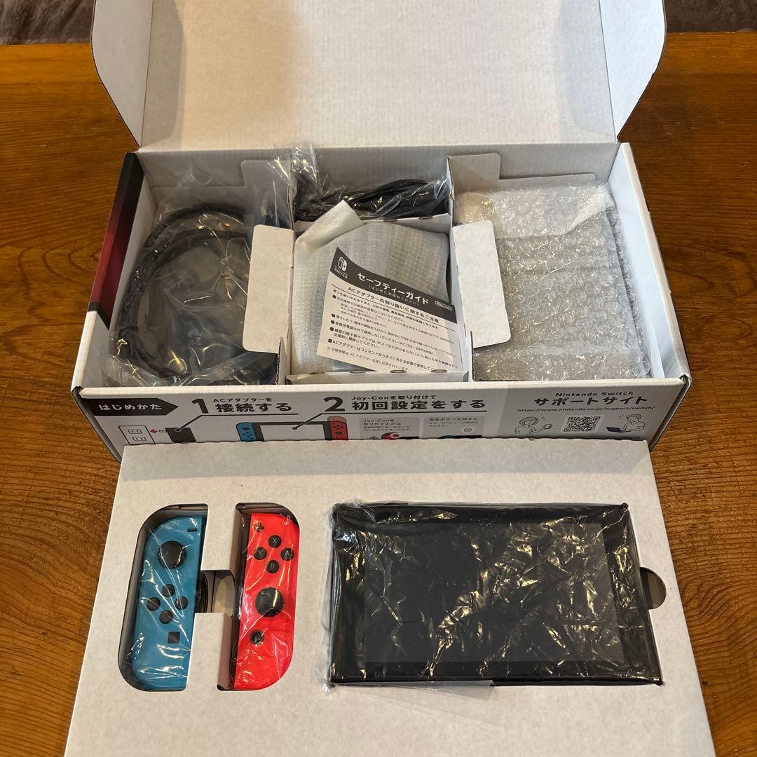 Nintendo Switch 本体 青/オレンジ 付属品全て揃ってます！