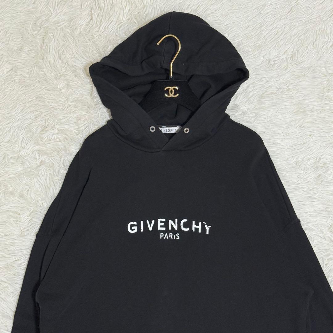 【目玉焼き】GIVENCHY　プルオーバーパーカー　ブランドロゴ　フード