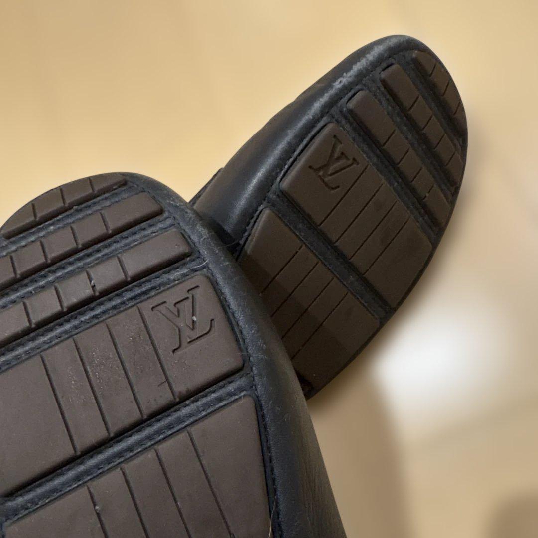 Louis Vuittonネイビーレザー ローファー