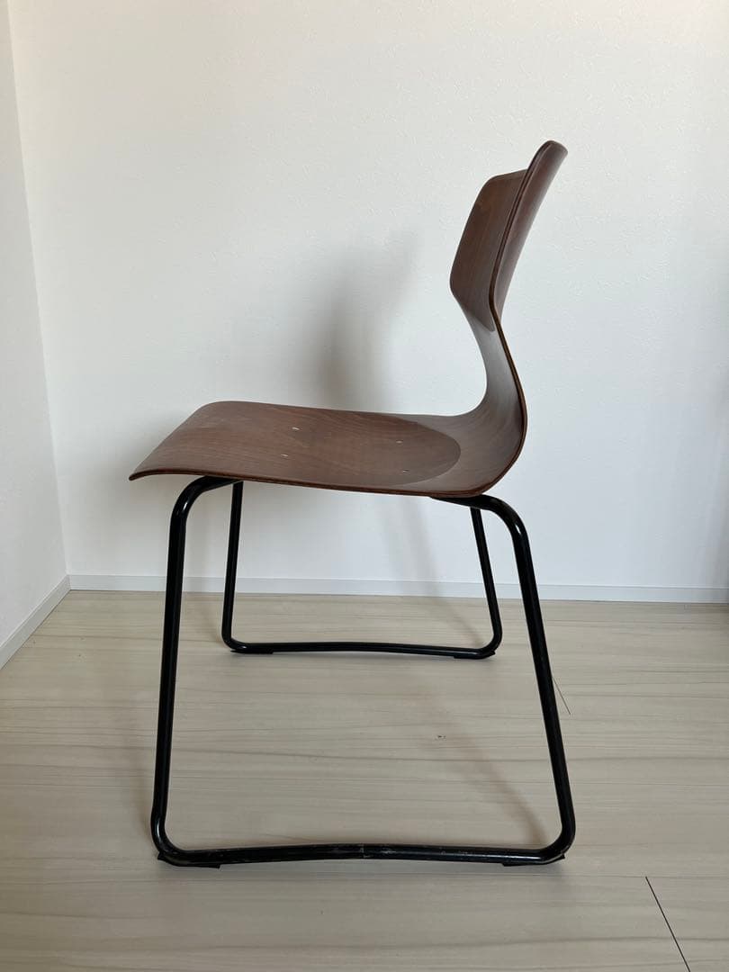 パグホルツ AIPAG プライウッド スタッキングチェア #1