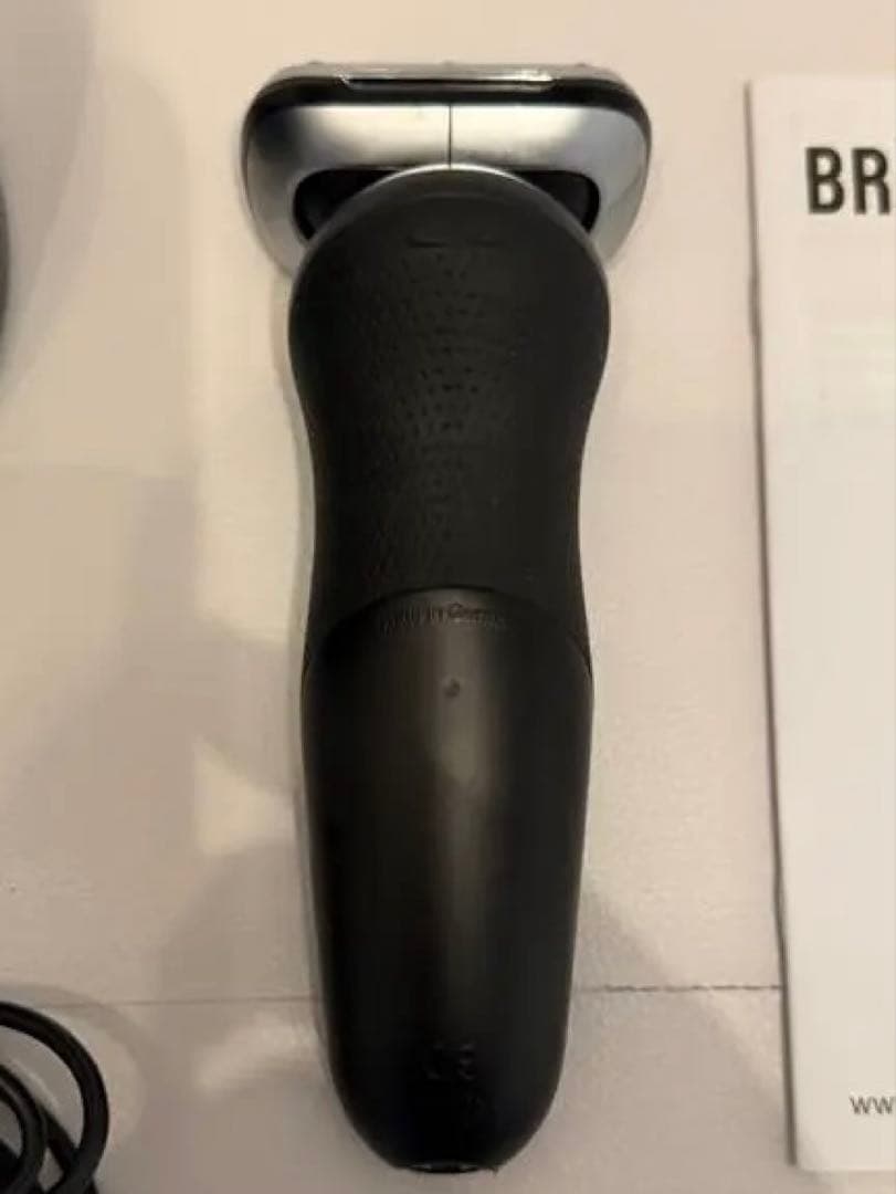 ブラウン　シリーズ７　ブラック　本体未使用　洗浄機使用品　電源コード