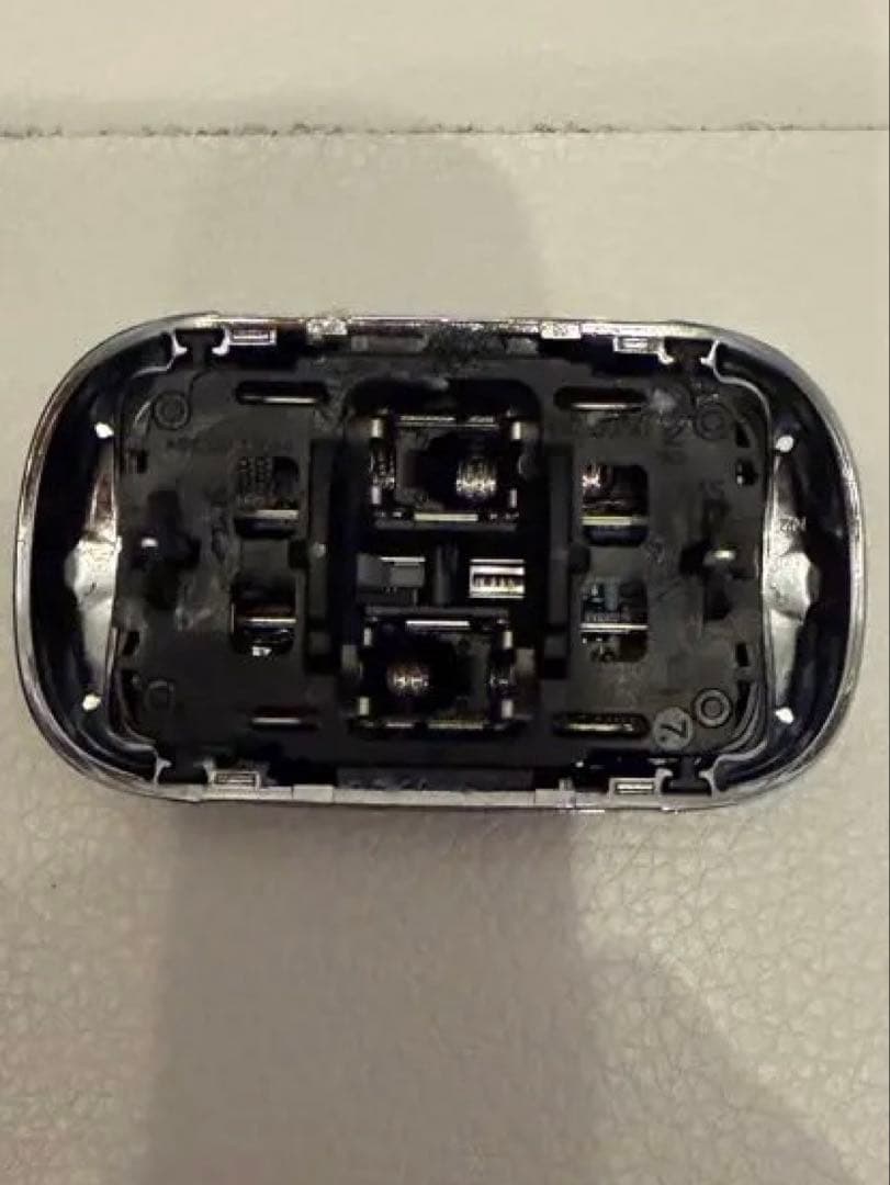 ブラウン　シリーズ７　ブラック　本体未使用　洗浄機使用品　電源コード