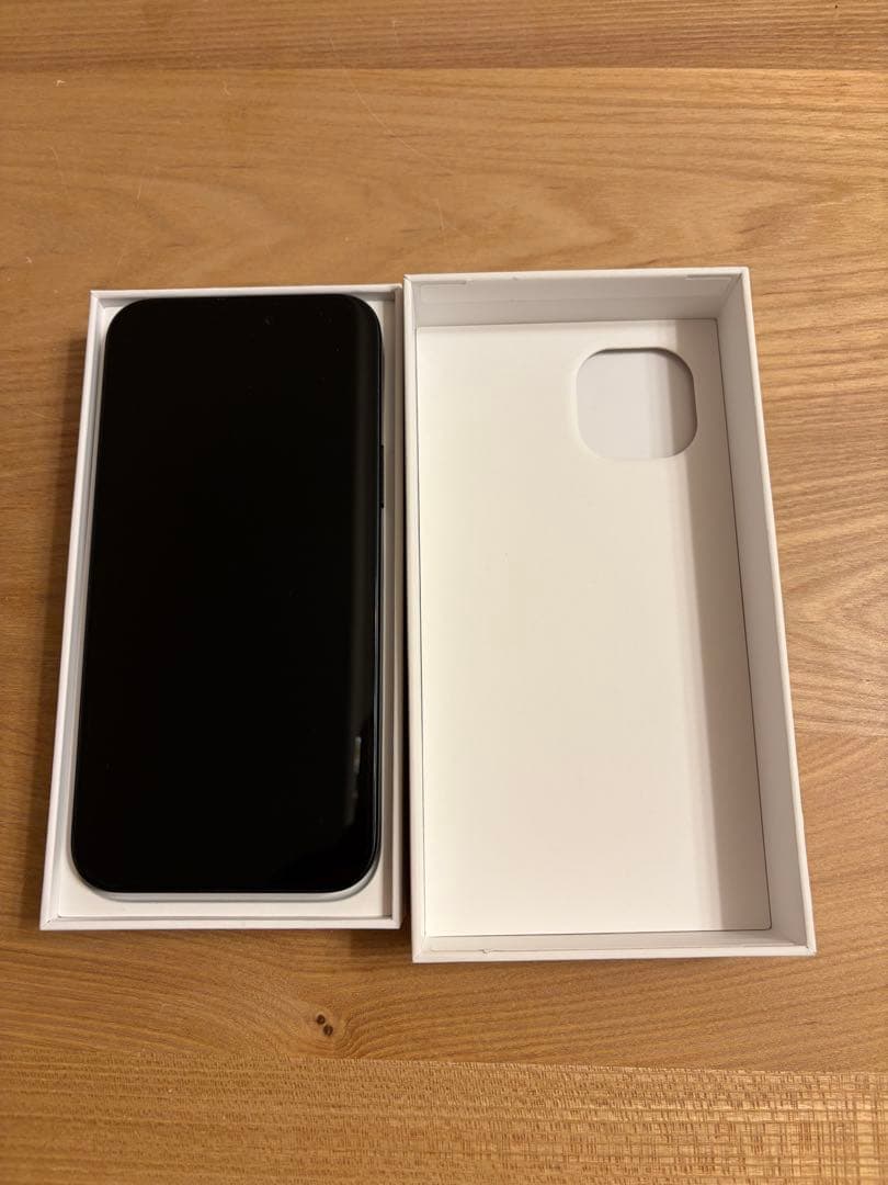 Apple iPhone 15 Plusブラック 本体　SIMフリー