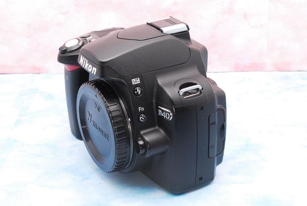 Nikon D40✨一眼レフカメラ✨S数少✨望遠レンズ付Wレンズ✨入門モデル