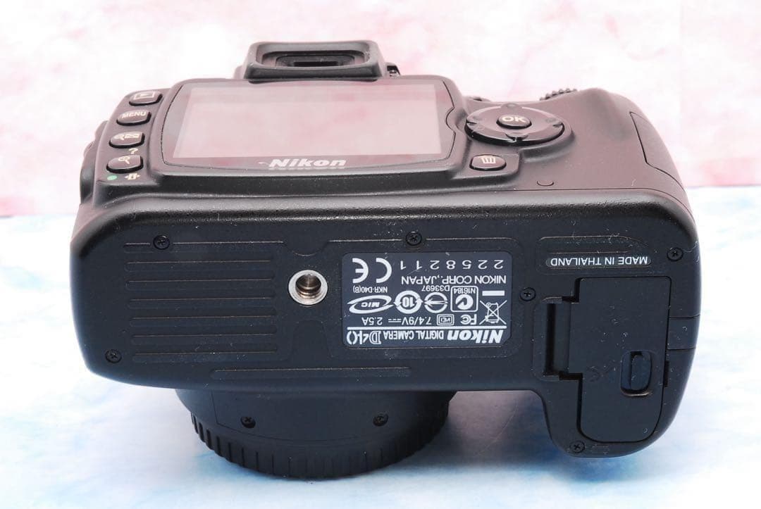 Nikon D40✨一眼レフカメラ✨S数少✨望遠レンズ付Wレンズ✨入門モデル