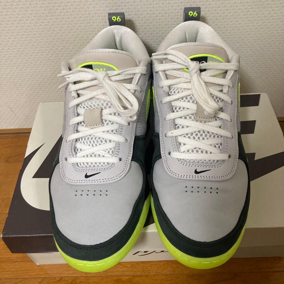 日本未発売　nike book 1 EP \"neon\" 28.5